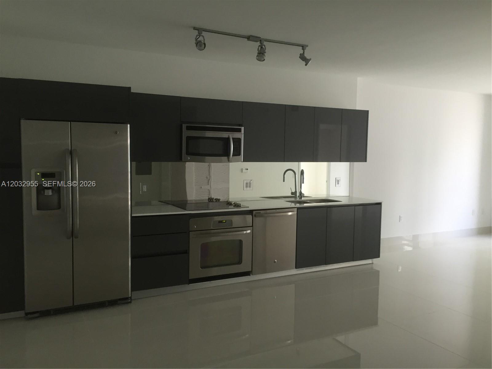 31 SE 6TH ST # 1106