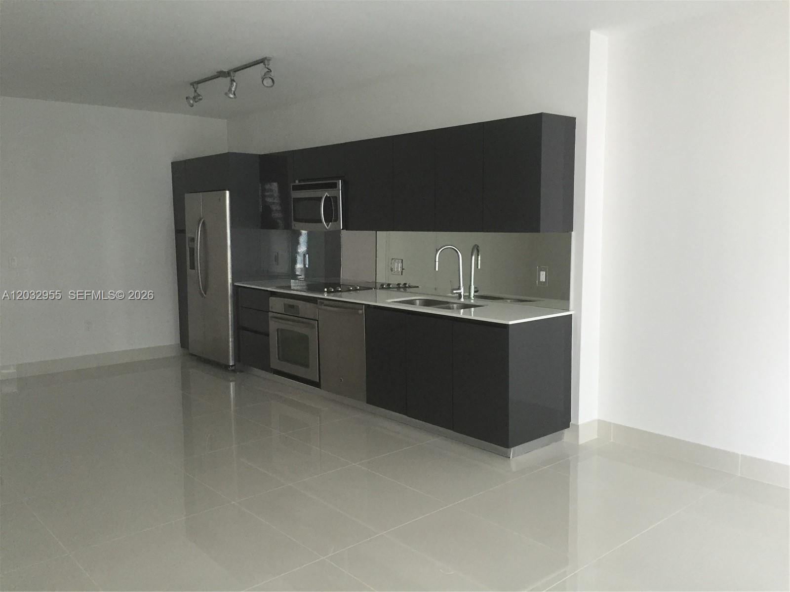 31 SE 6TH ST # 1106
