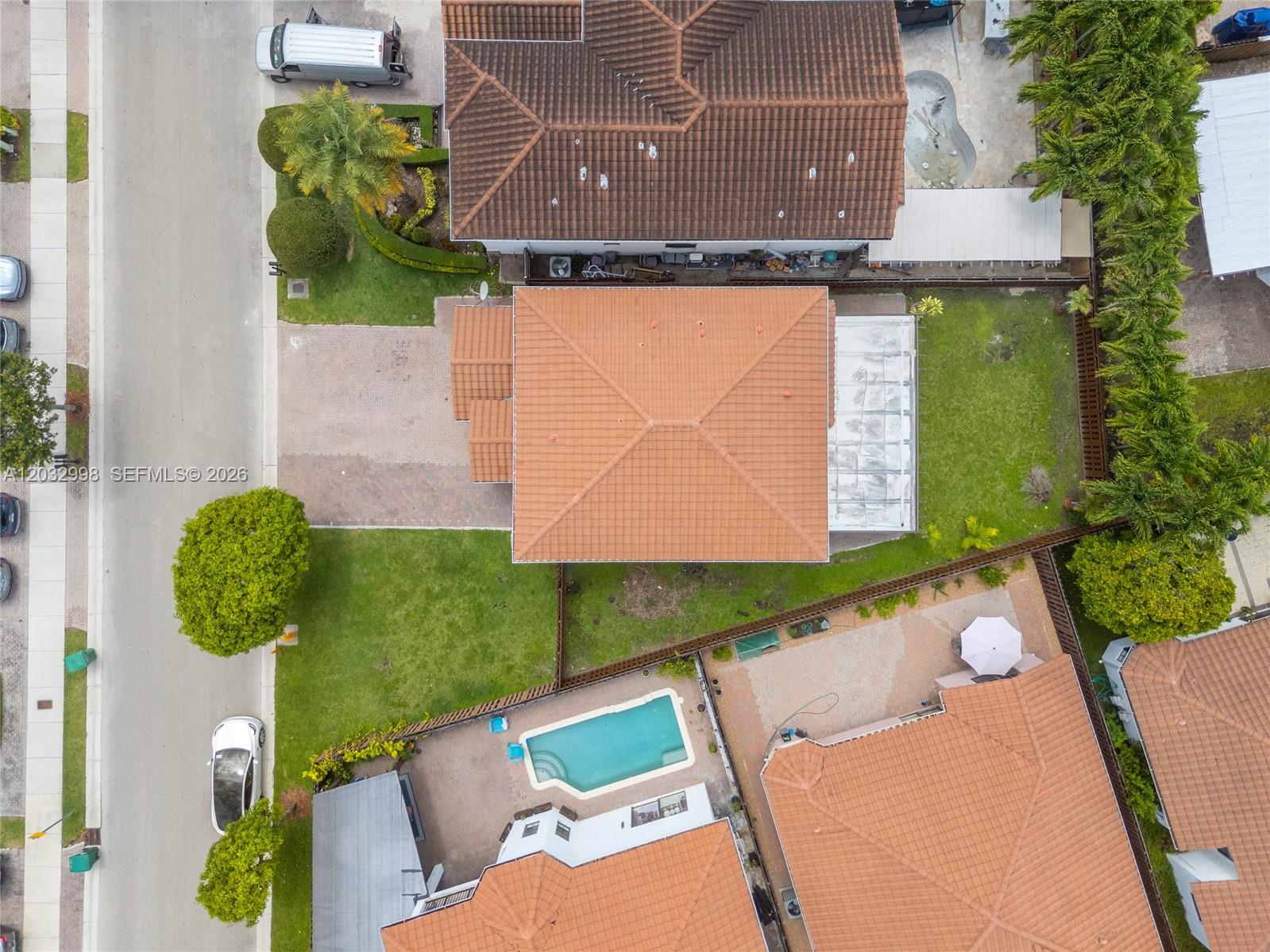 9925 NW 10th St