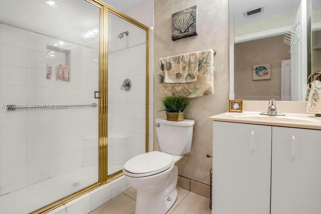 7727 Southampton Ter # 202