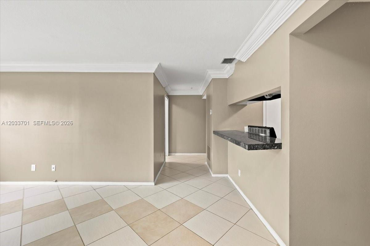 2303 N Congress Ave # 27