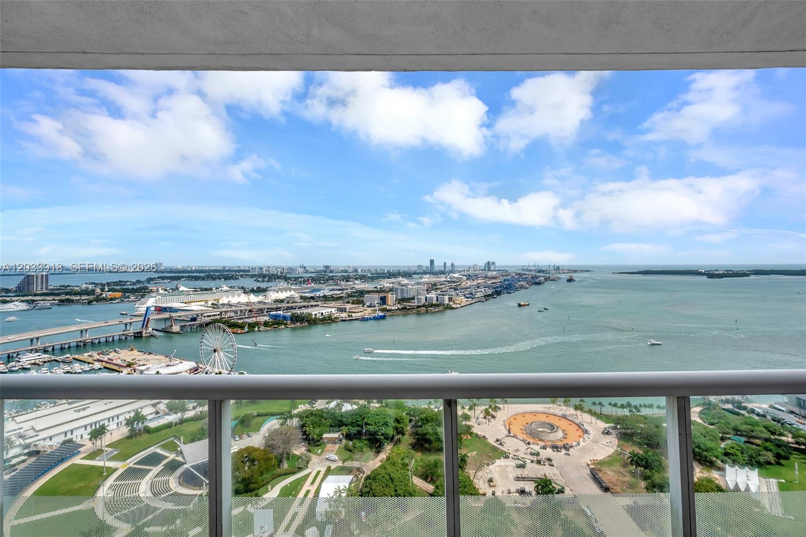 50 Biscayne Blvd # 3802