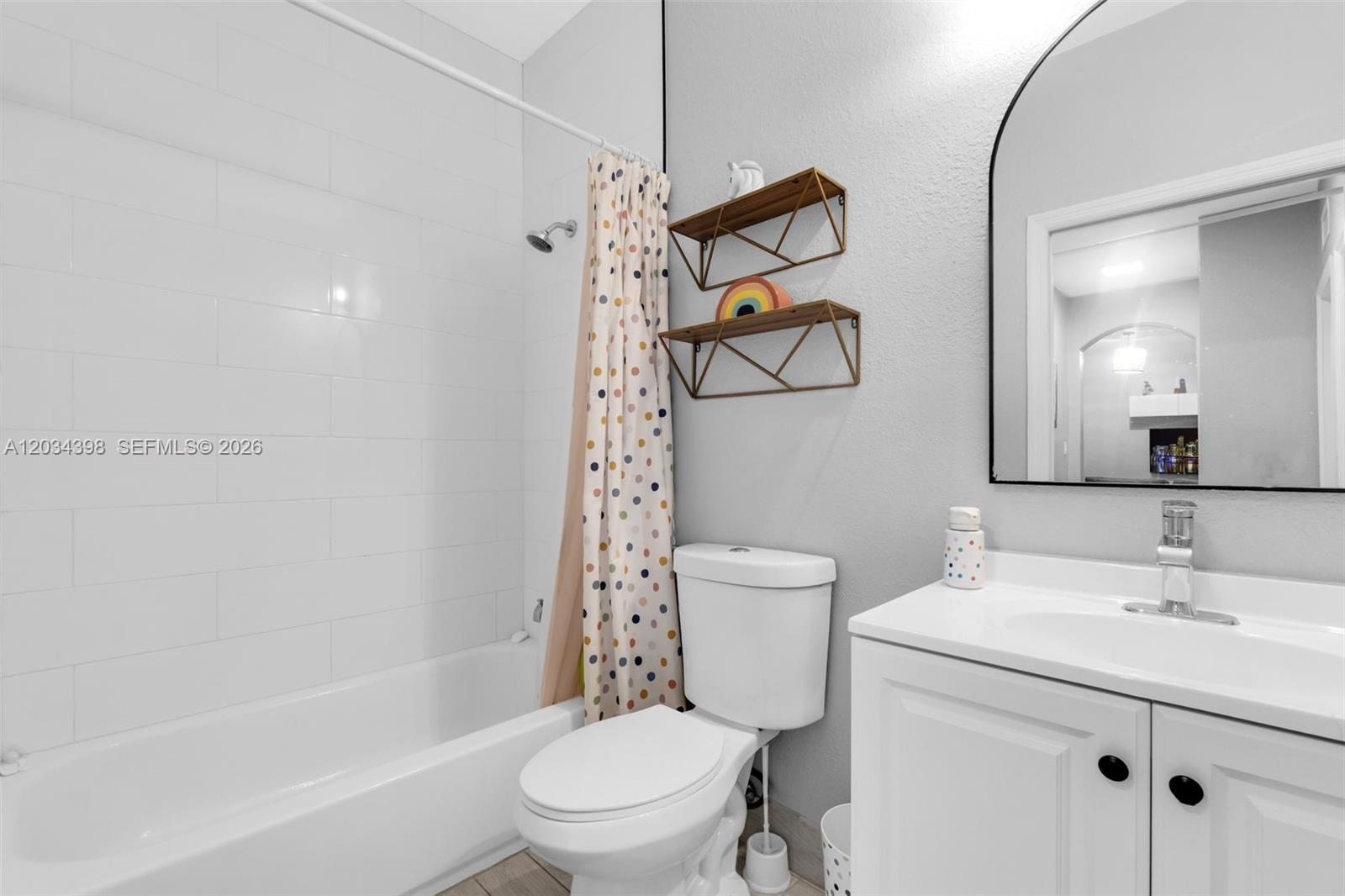 2551 SE 16th Ter # 101
