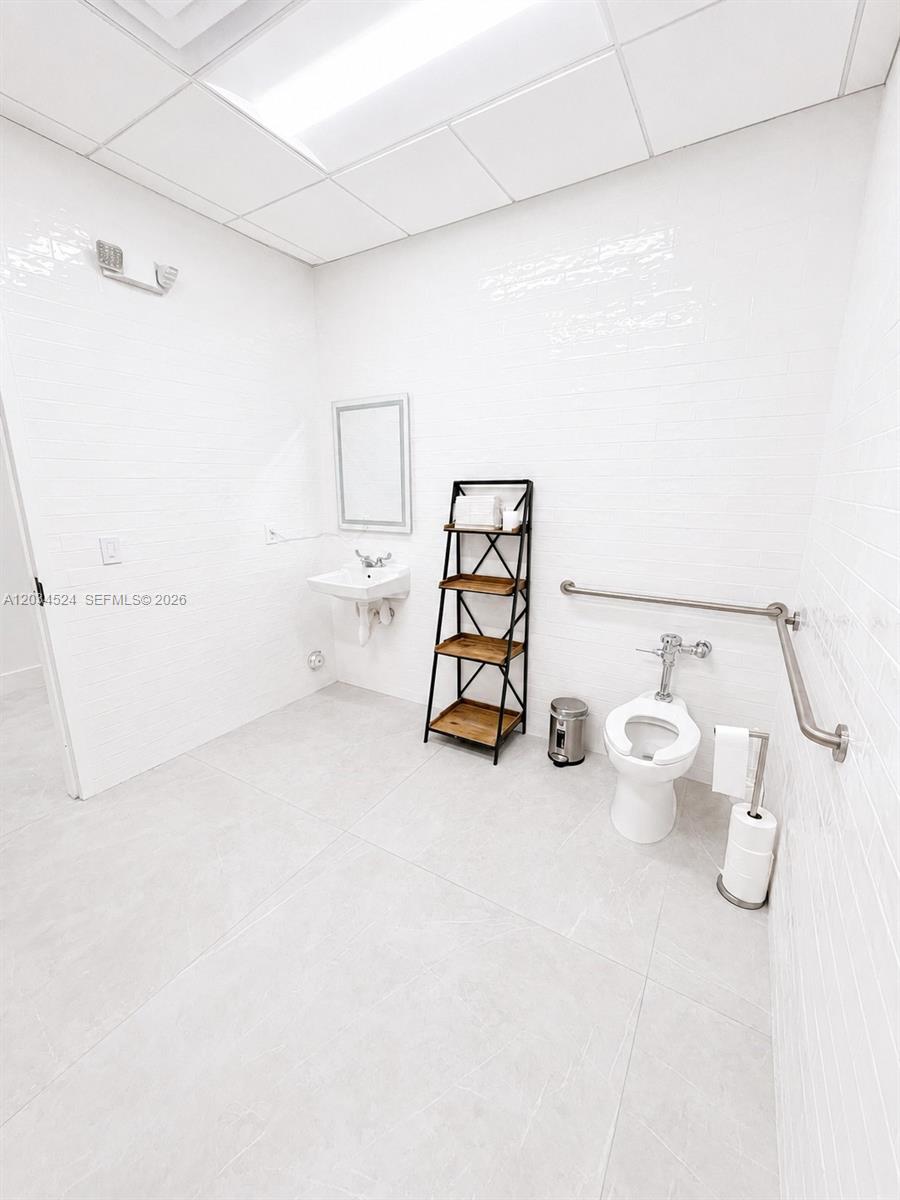1110 Ponce De Leon Blvd