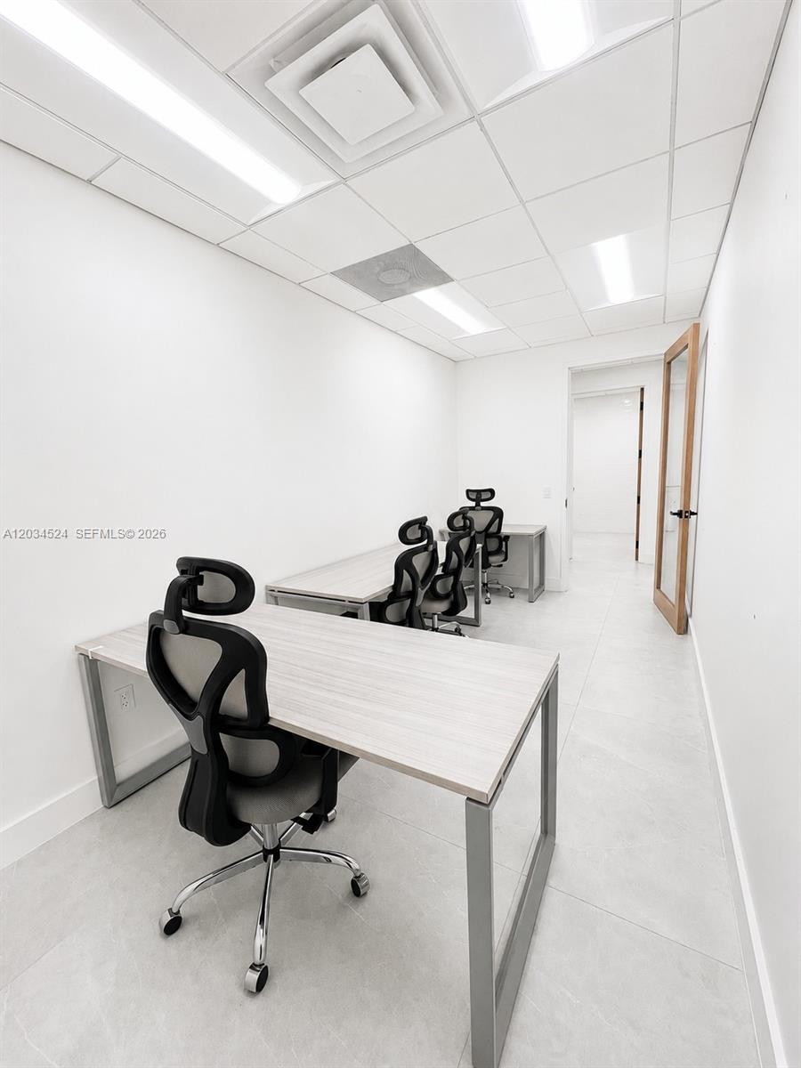 1110 Ponce De Leon Blvd