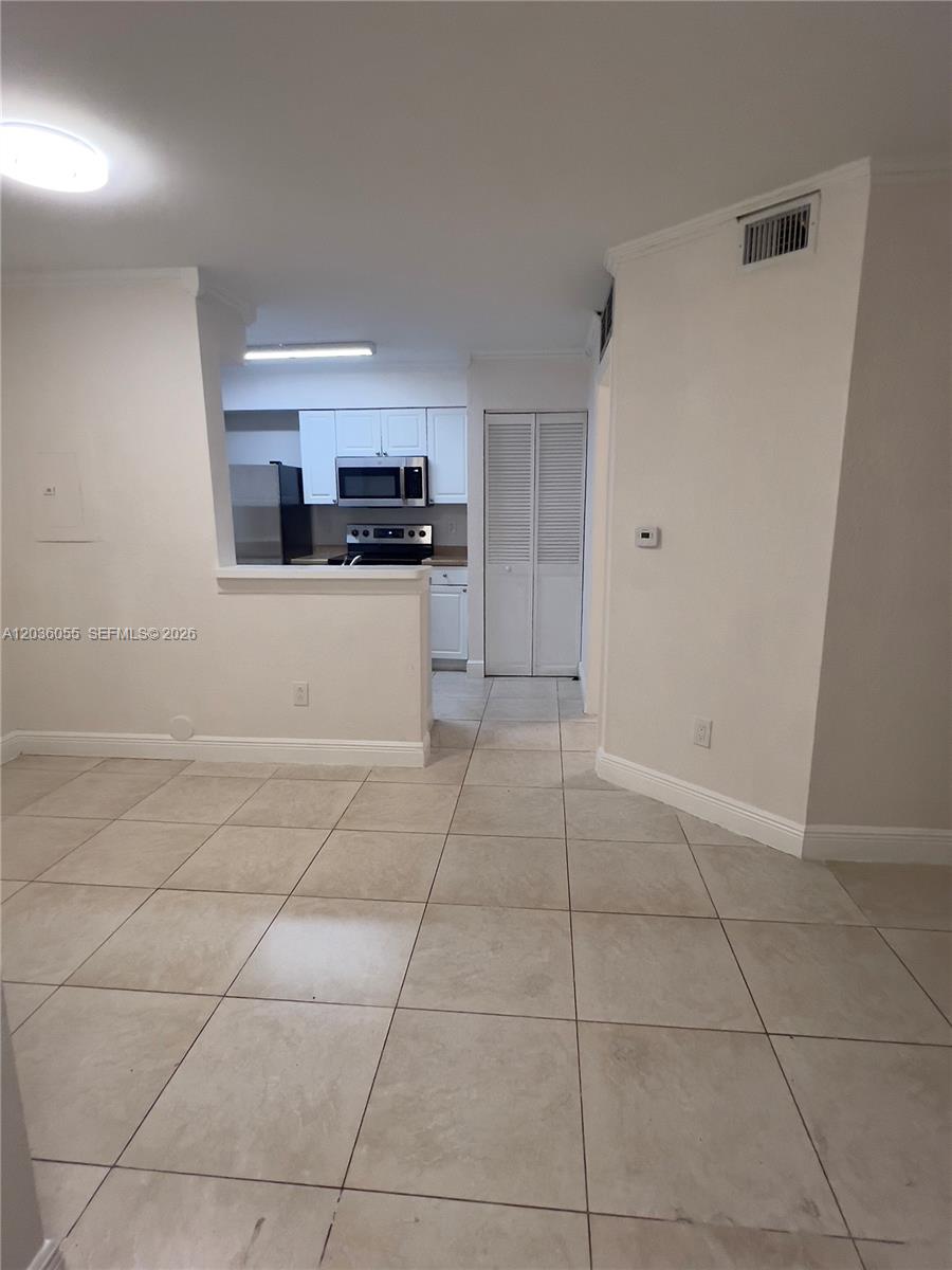 2880 N Oakland Forest Dr # 107