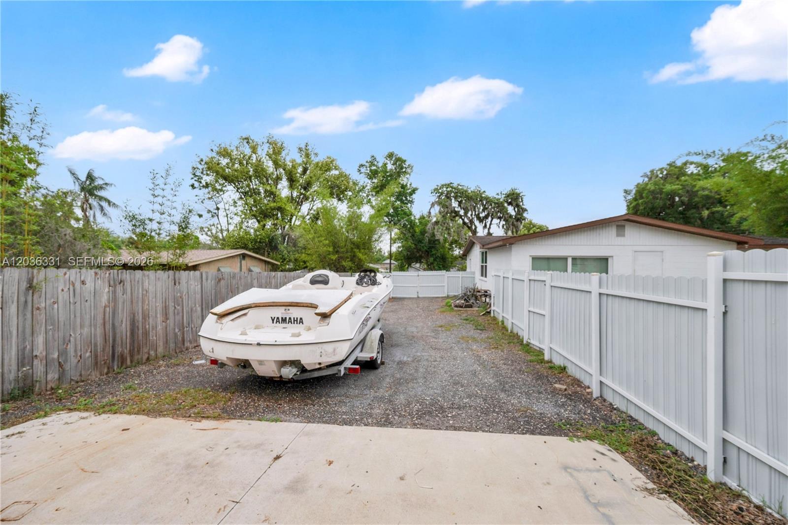 2010 Lee Drive