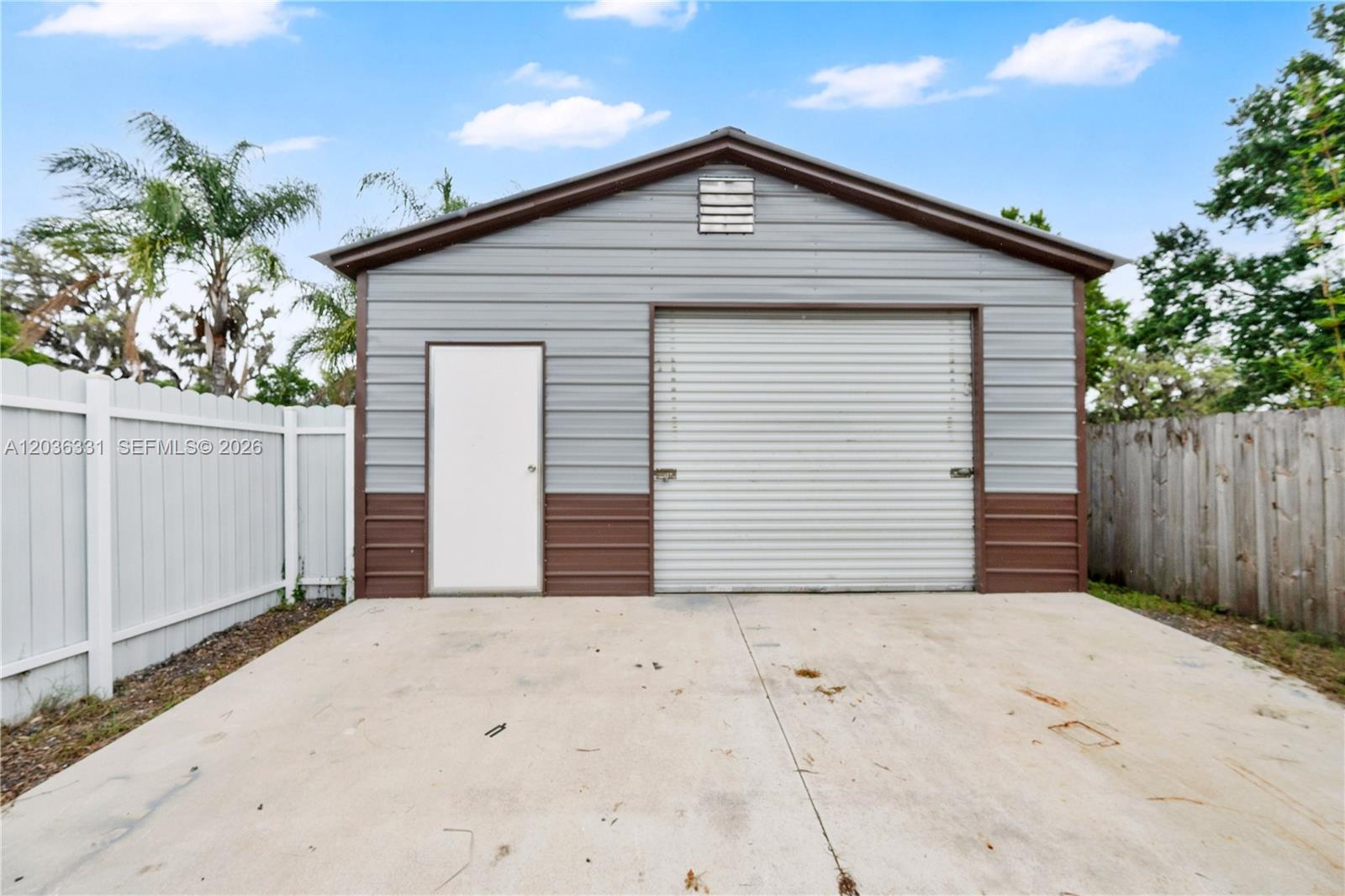 2010 Lee Drive