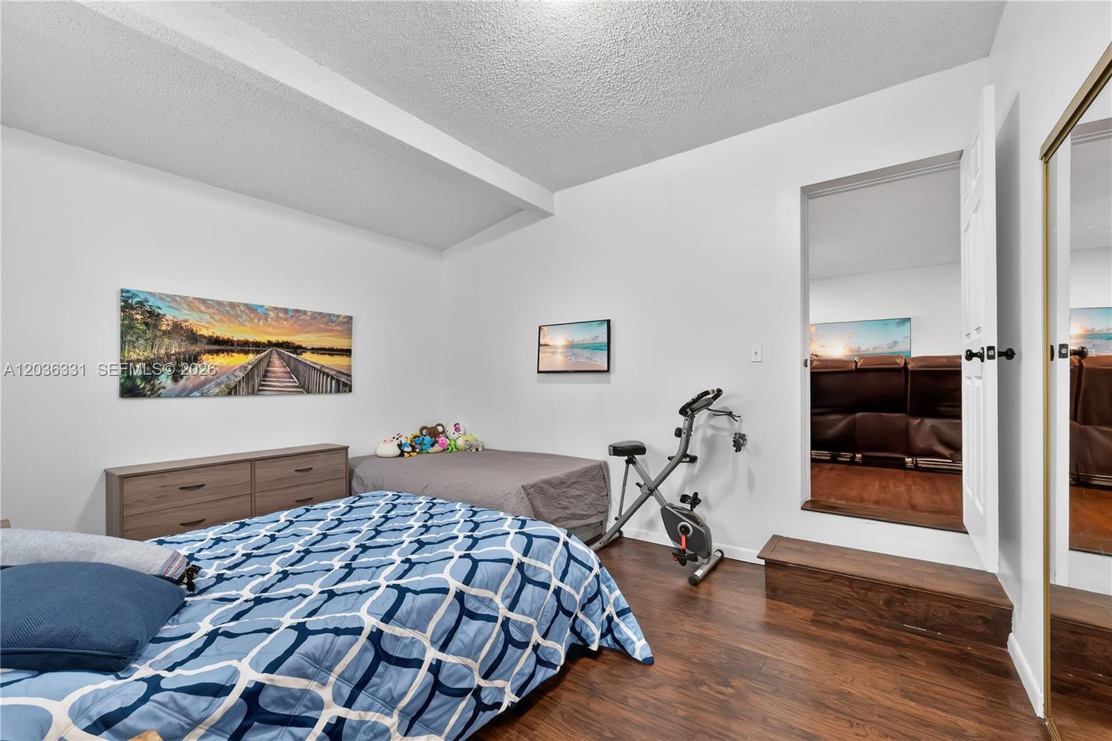 2010 Lee Drive