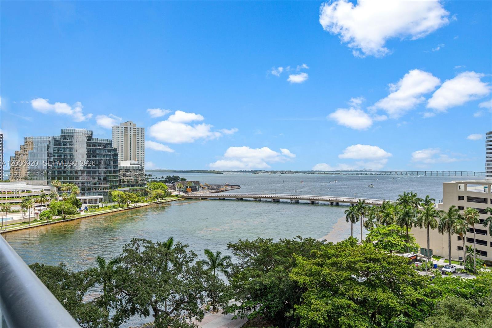 495 Brickell Ave # 905