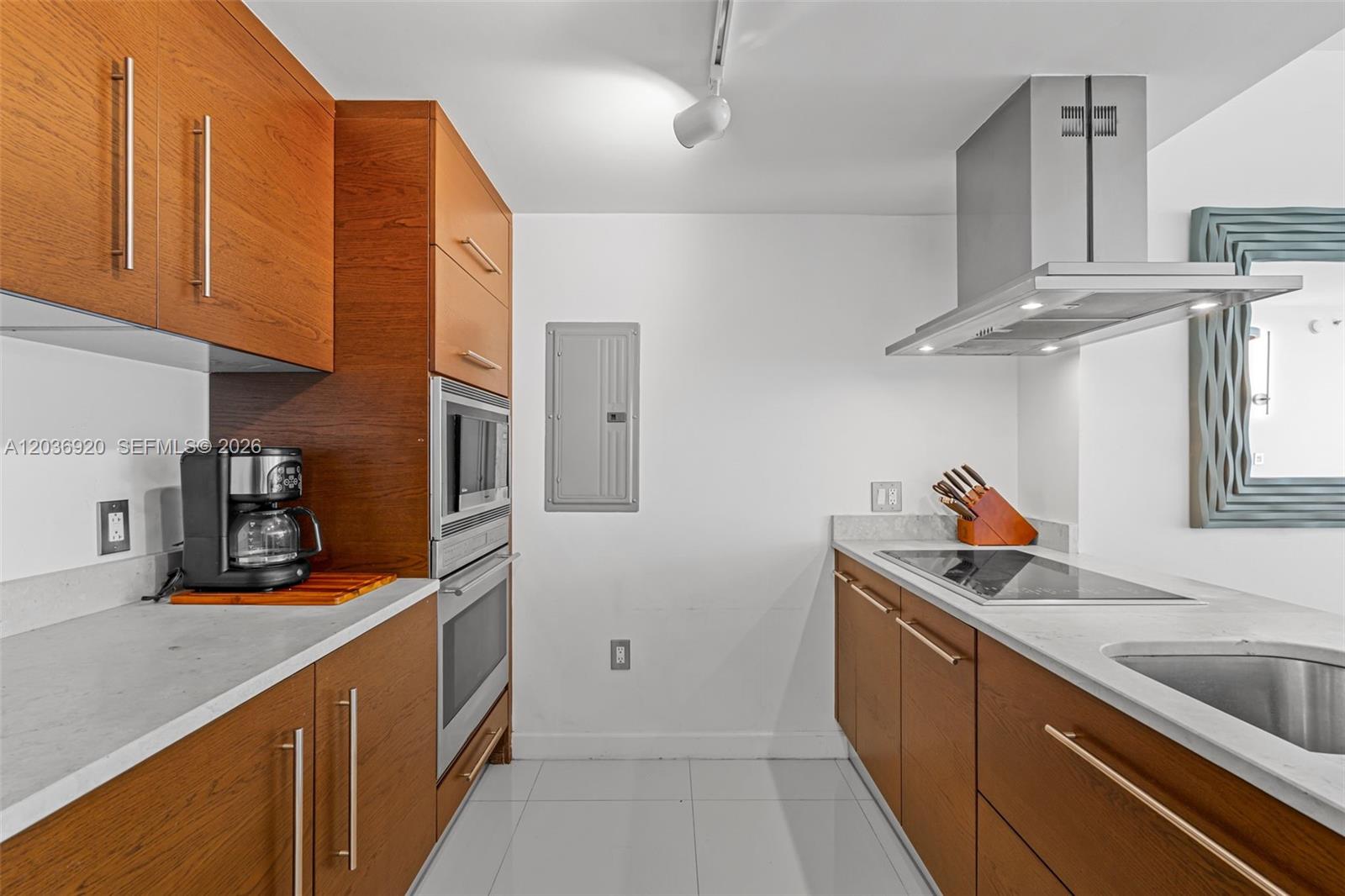 495 Brickell Ave # 905