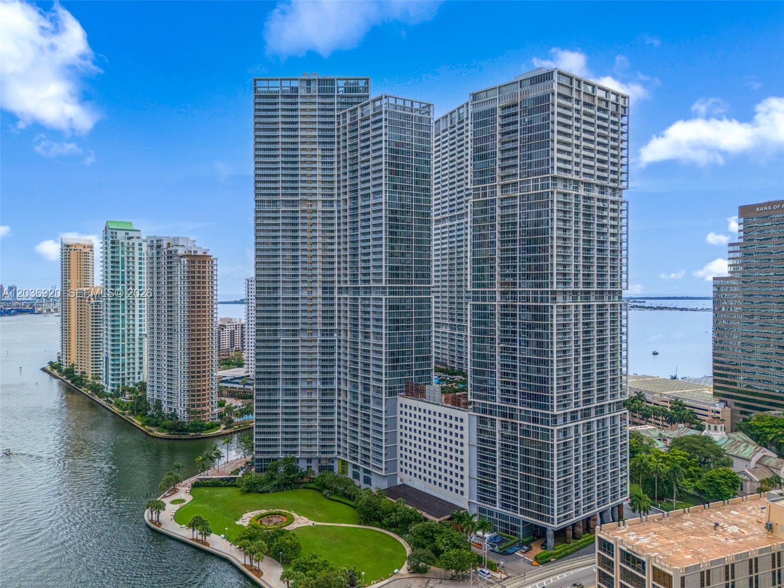 495 Brickell Ave # 905
