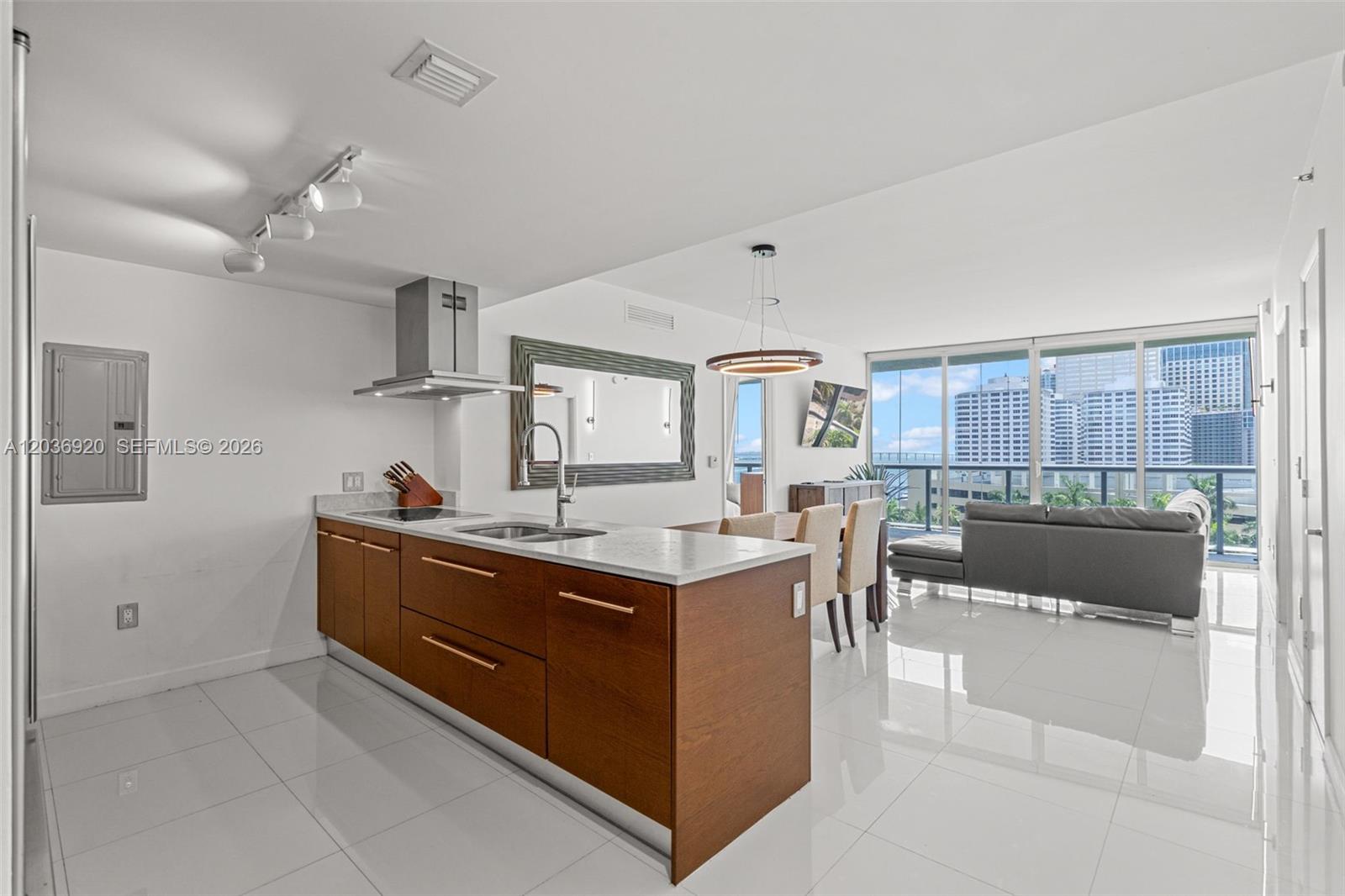 495 Brickell Ave # 905