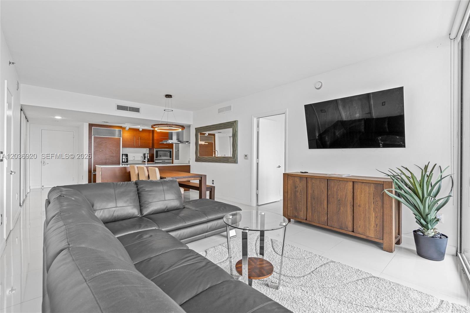 495 Brickell Ave # 905
