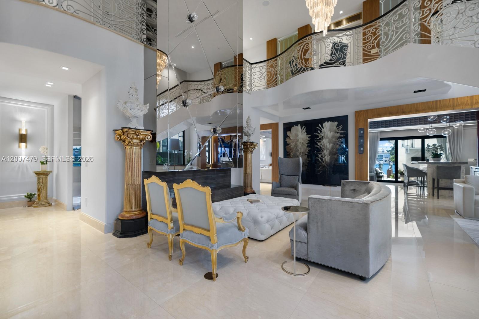 176 S Hibiscus Drive