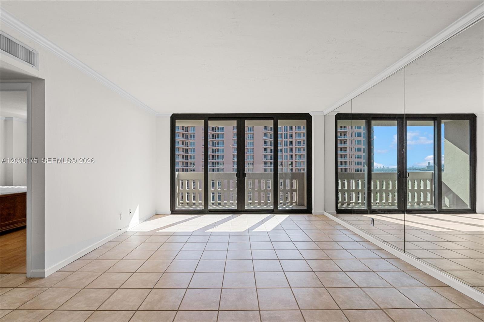 90 Edgewater Dr # 1216