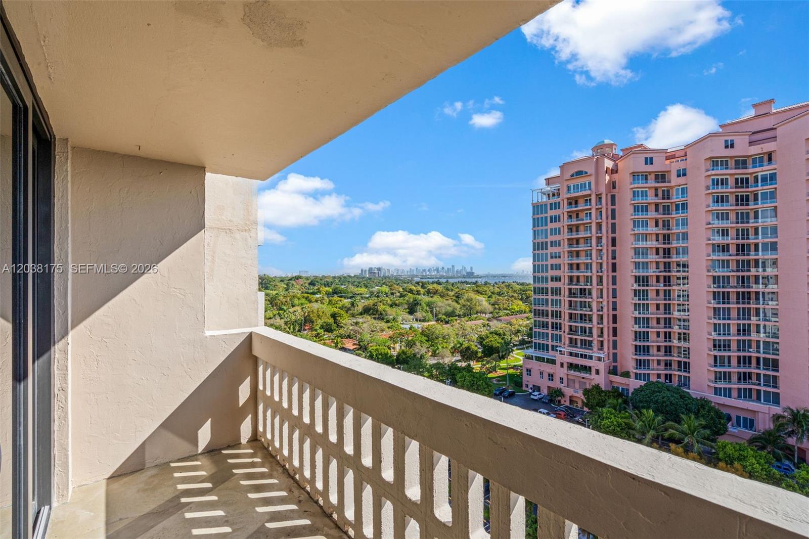 90 Edgewater Dr # 1216