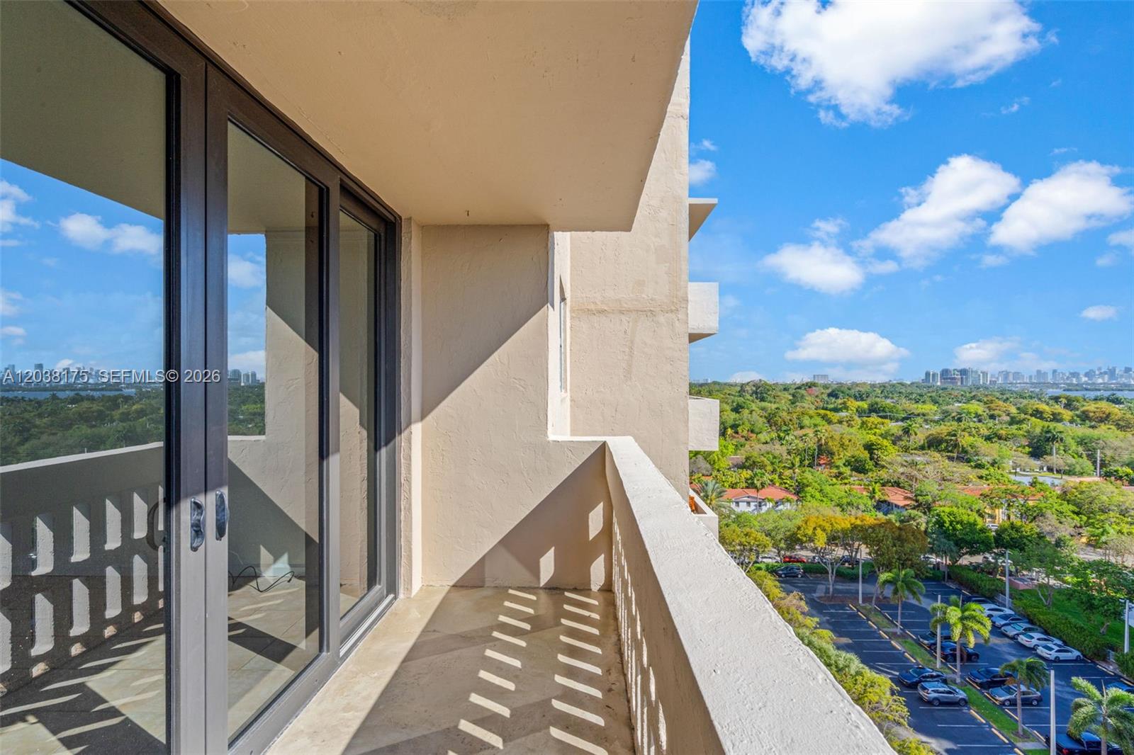90 Edgewater Dr # 1216