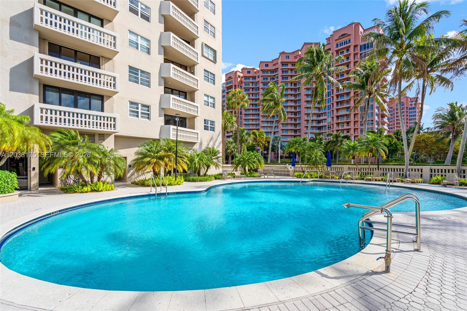 90 Edgewater Dr # 1216