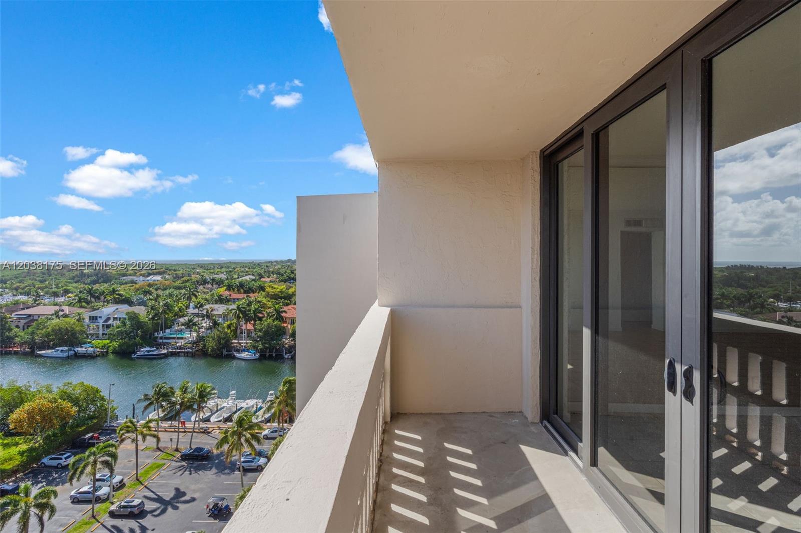90 Edgewater Dr # 1216