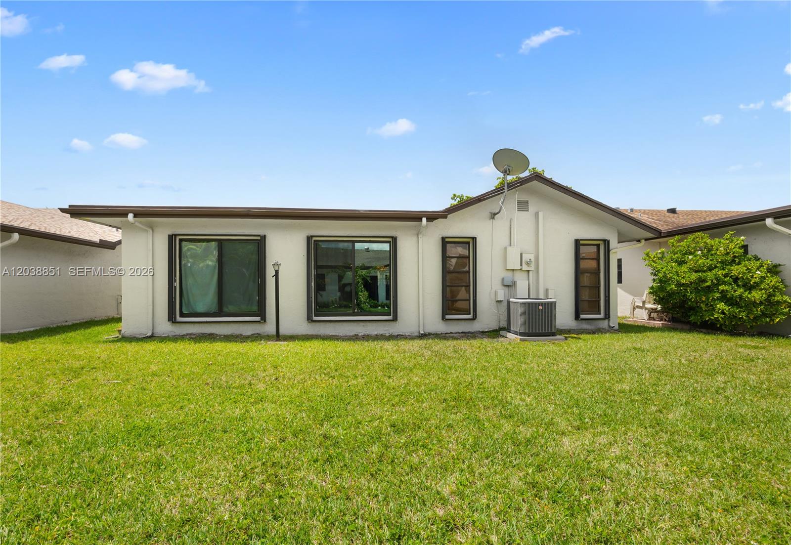 2065 SW 17th Dr