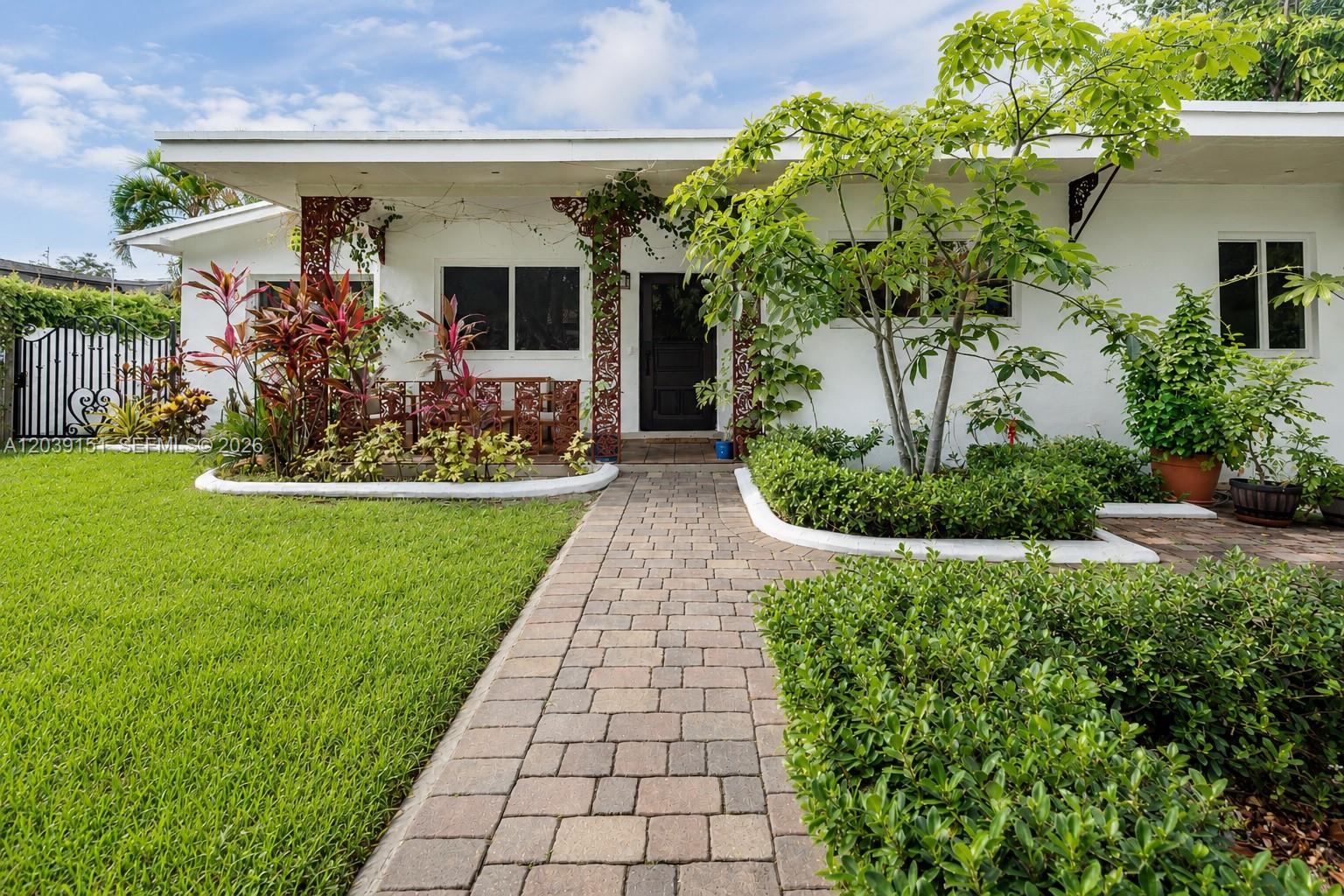 6150 SW 16th Ter