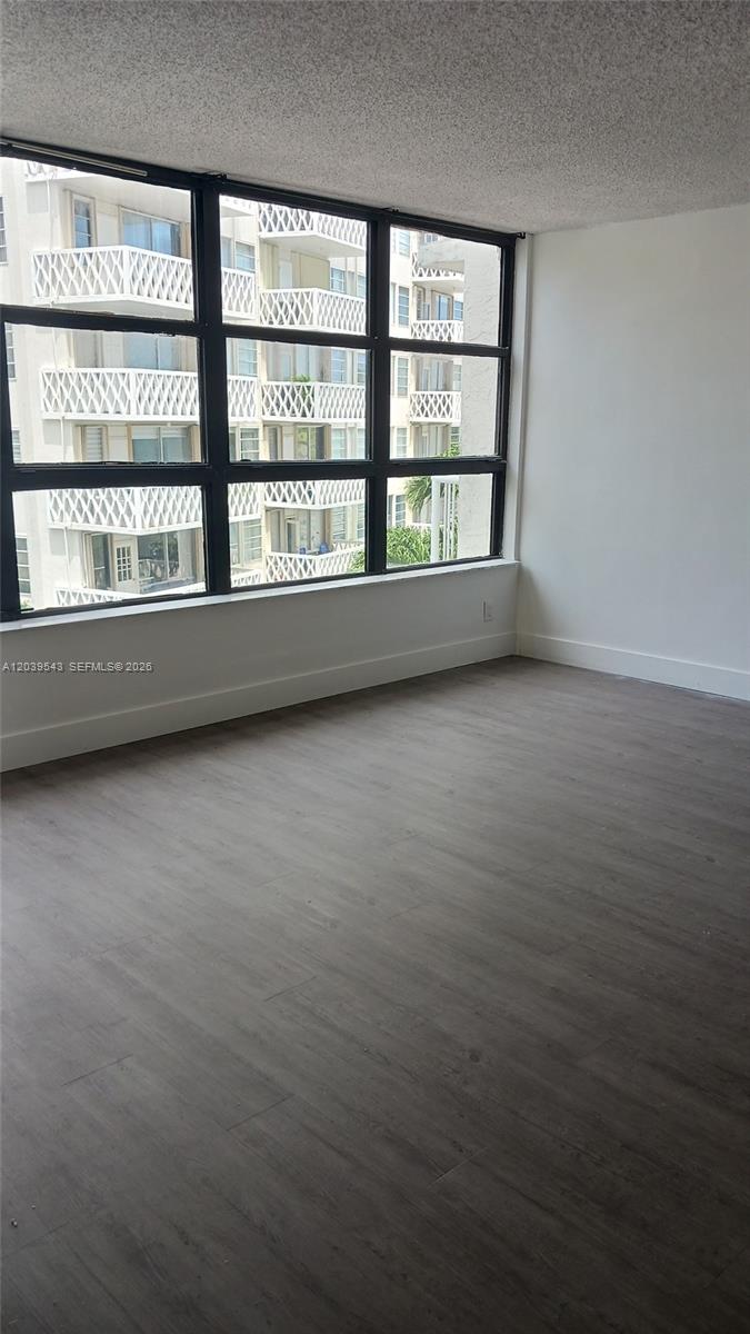 1440 Brickell Bay Dr # 509