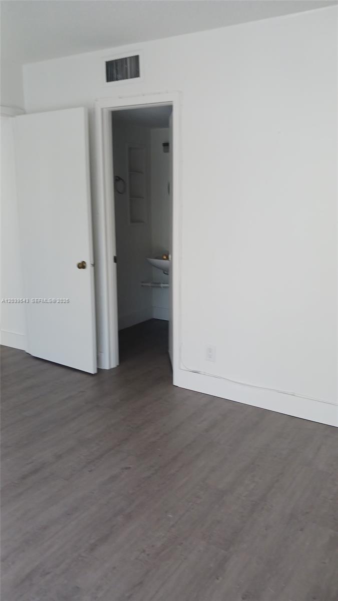 1440 Brickell Bay Dr # 509