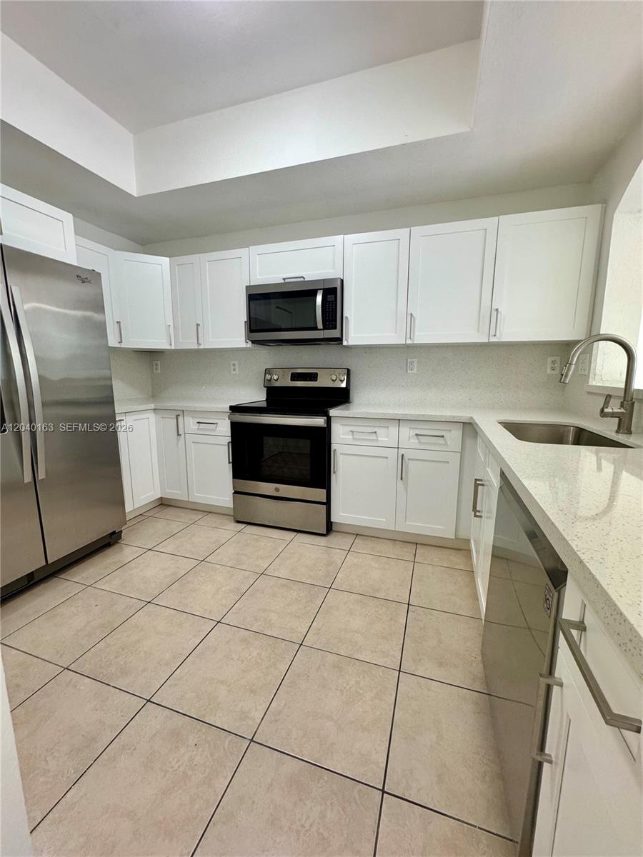 8936 W Flagler St # 201