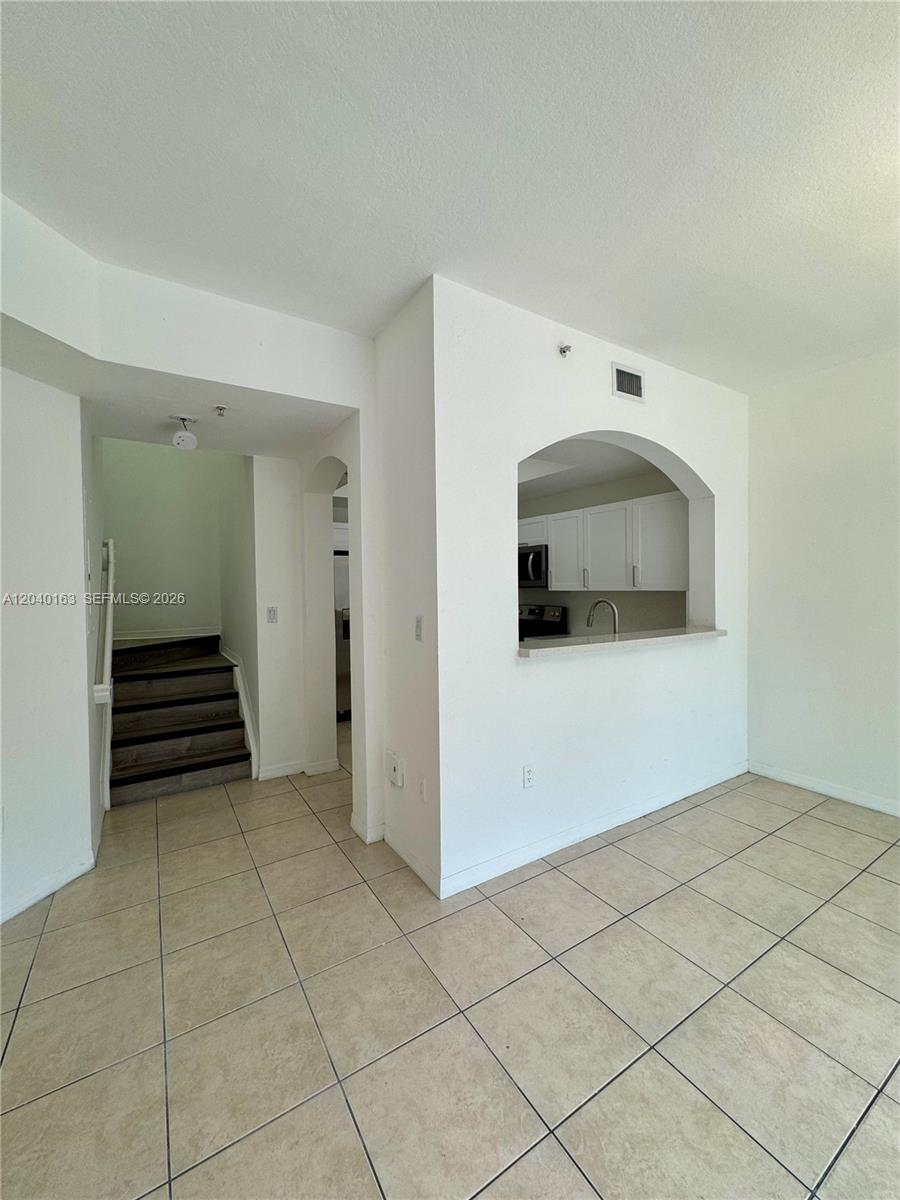 8936 W Flagler St # 201