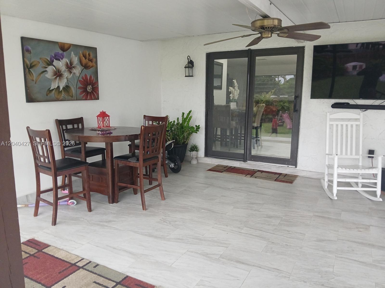 235 SW 18th Ave