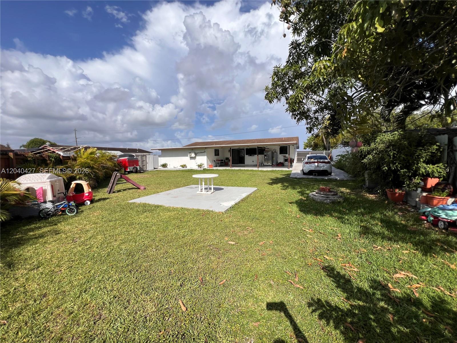 235 SW 18th Ave