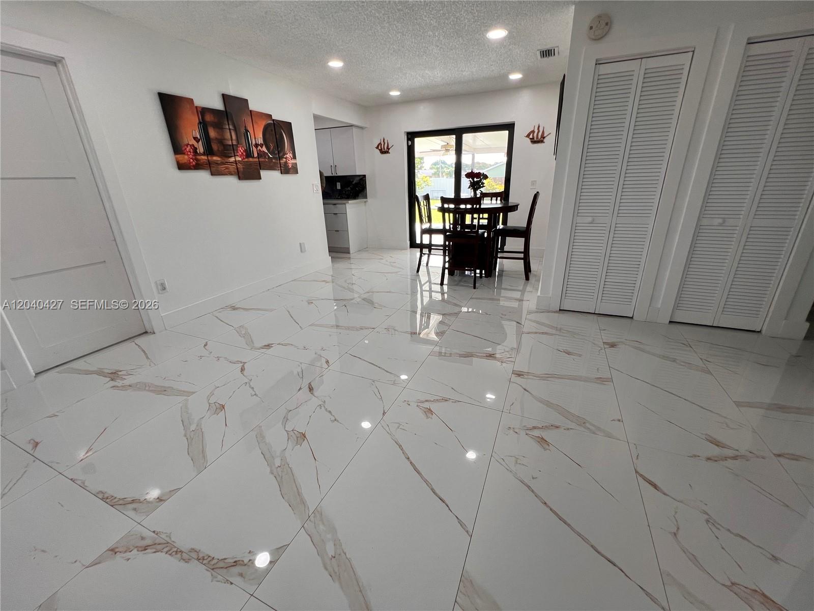 235 SW 18th Ave