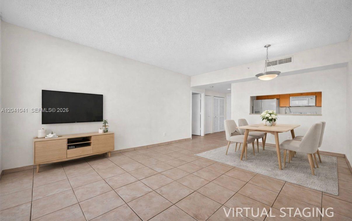 2475 Brickell Ave # 703