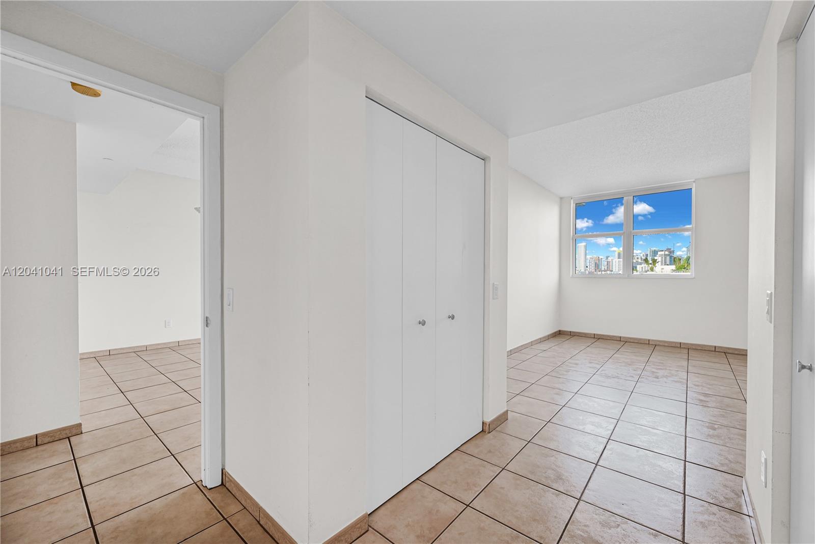 2475 Brickell Ave # 703