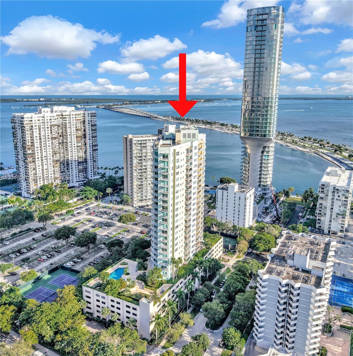 2475 Brickell Ave # 703