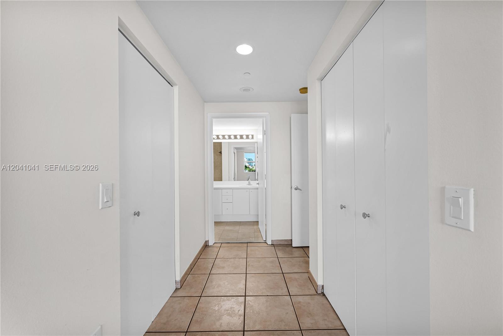 2475 Brickell Ave # 703