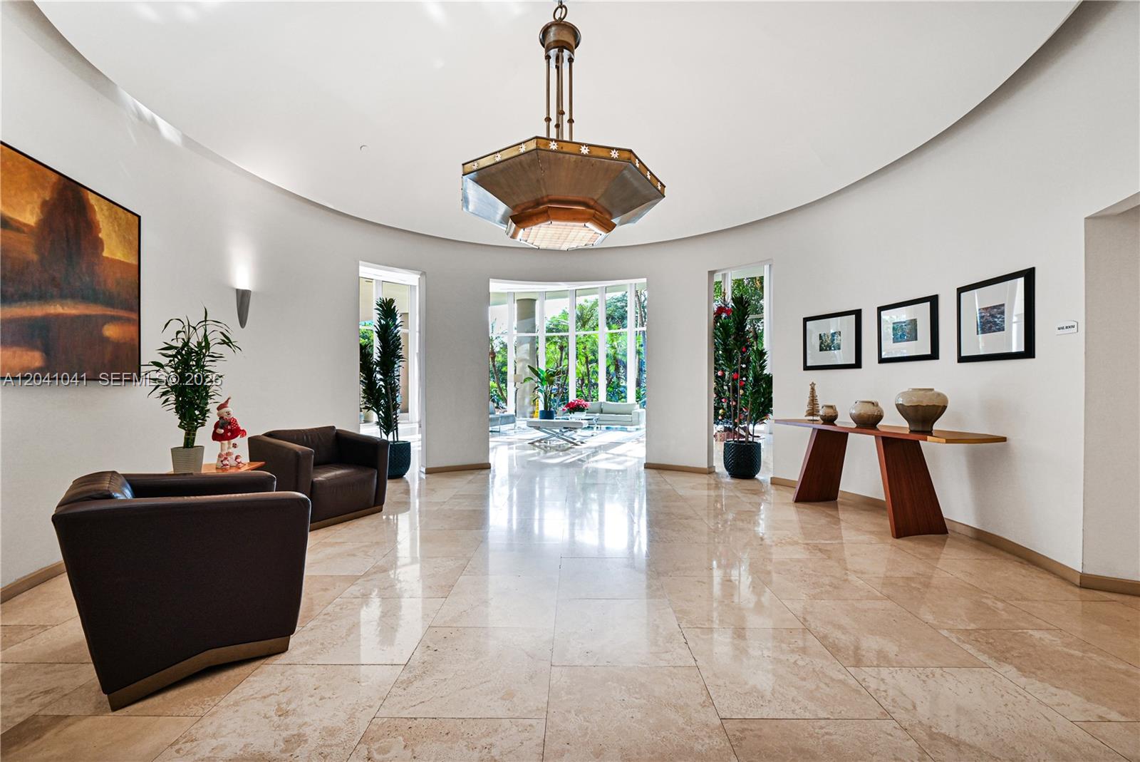 2475 Brickell Ave # 703