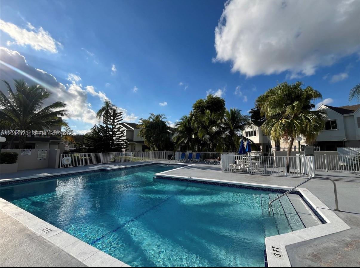 17515 NW 67th Ct # 22 Unit: G-22