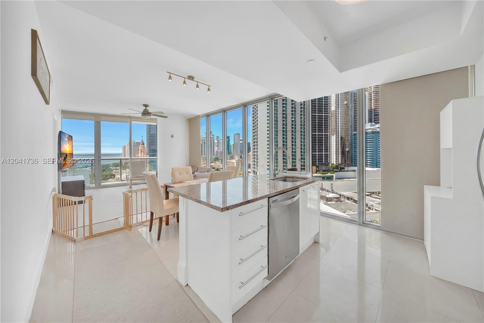 888 Biscayne Blvd # 2101