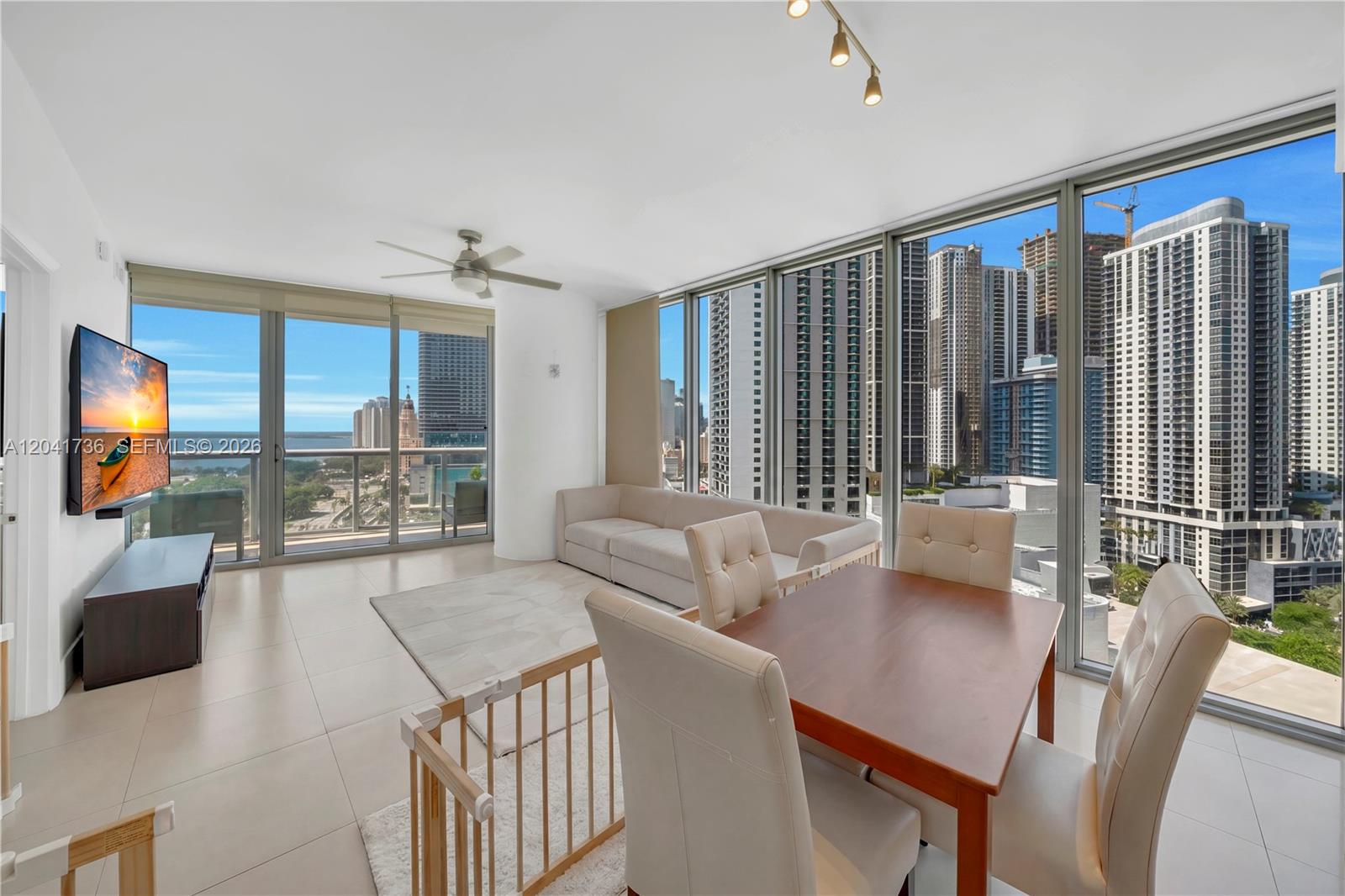 888 Biscayne Blvd # 2101