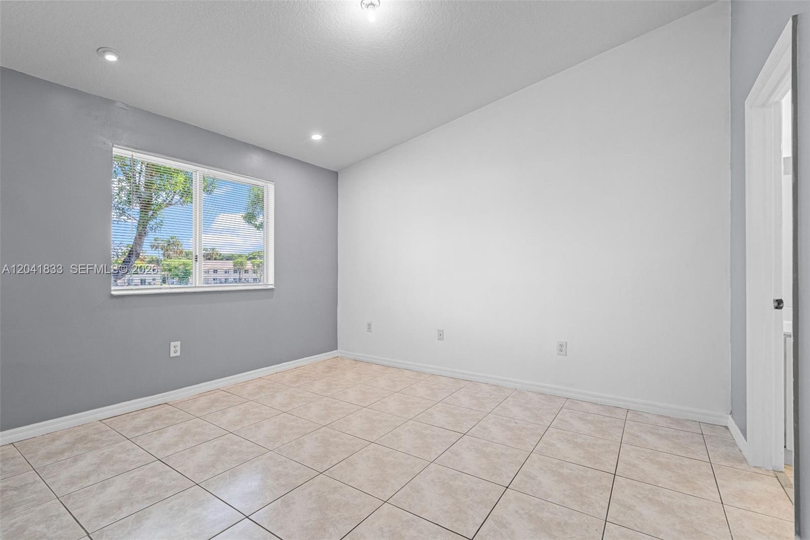 1261 SE 27th St # 201