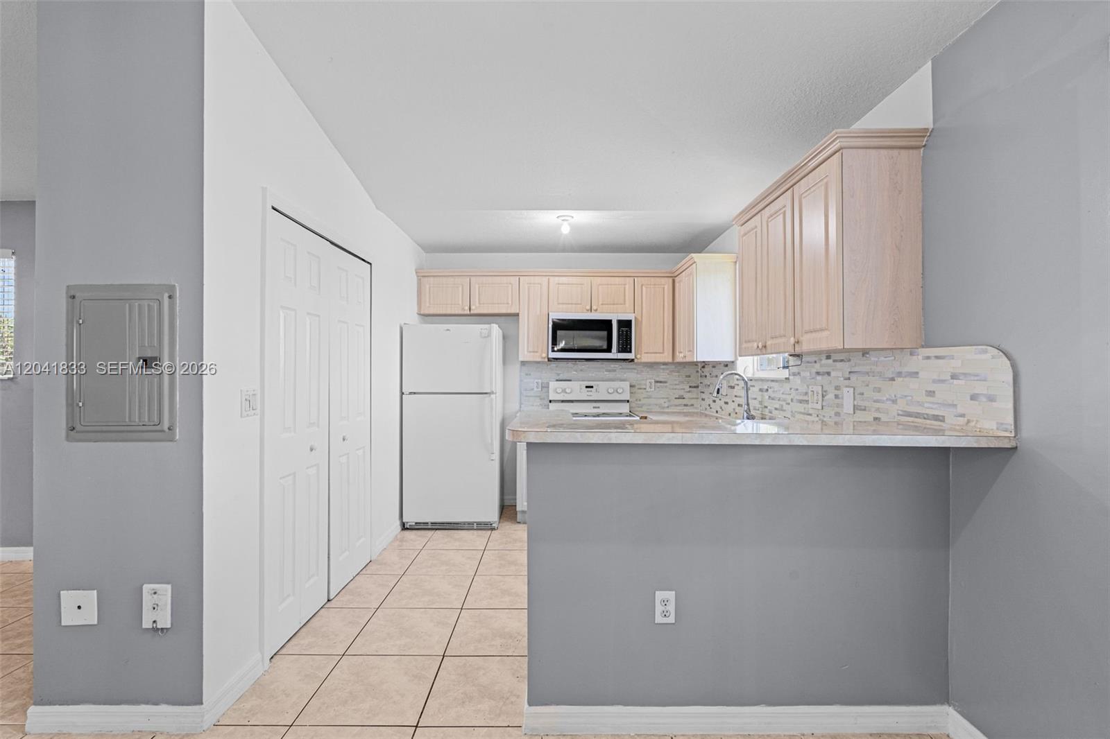 1261 SE 27th St # 201