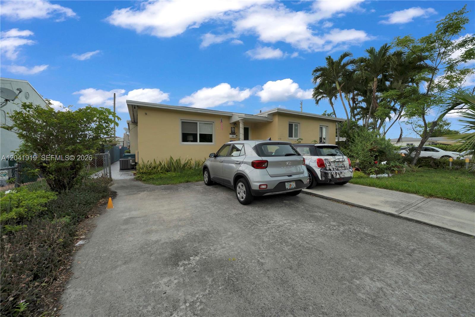 1701 NW 37th Ave # B