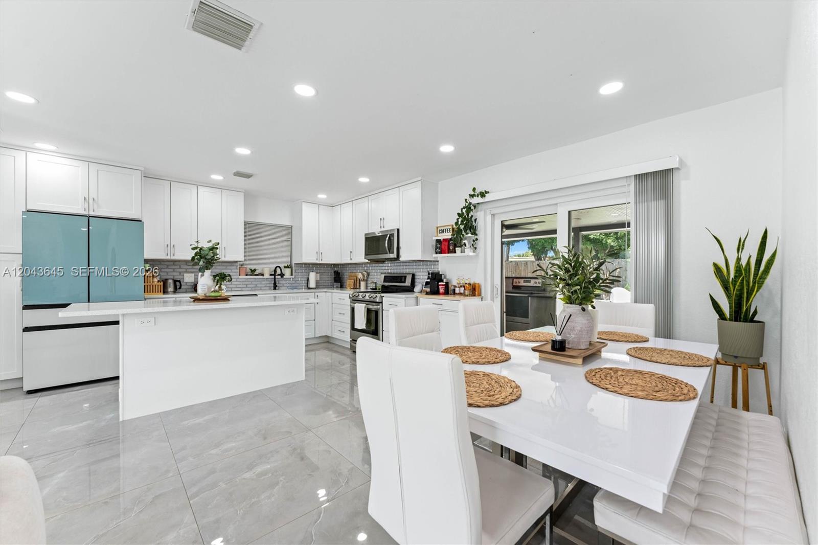 1120 SW 7th Ave