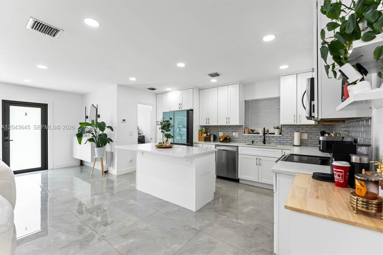 1120 SW 7th Ave