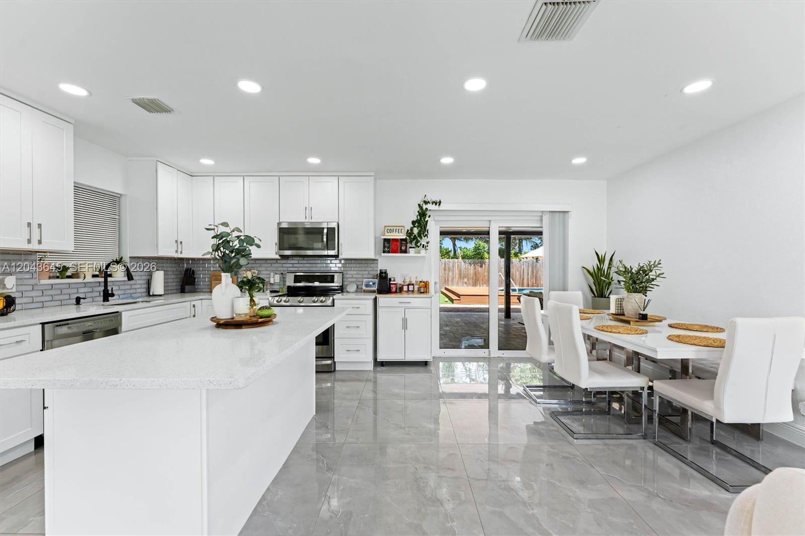 1120 SW 7th Ave