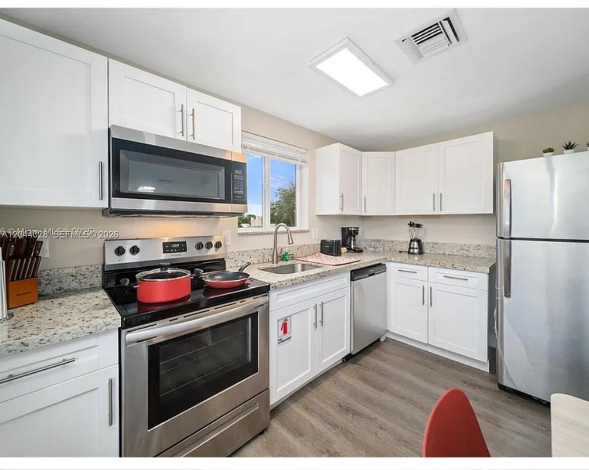 2311 Scott St # 2