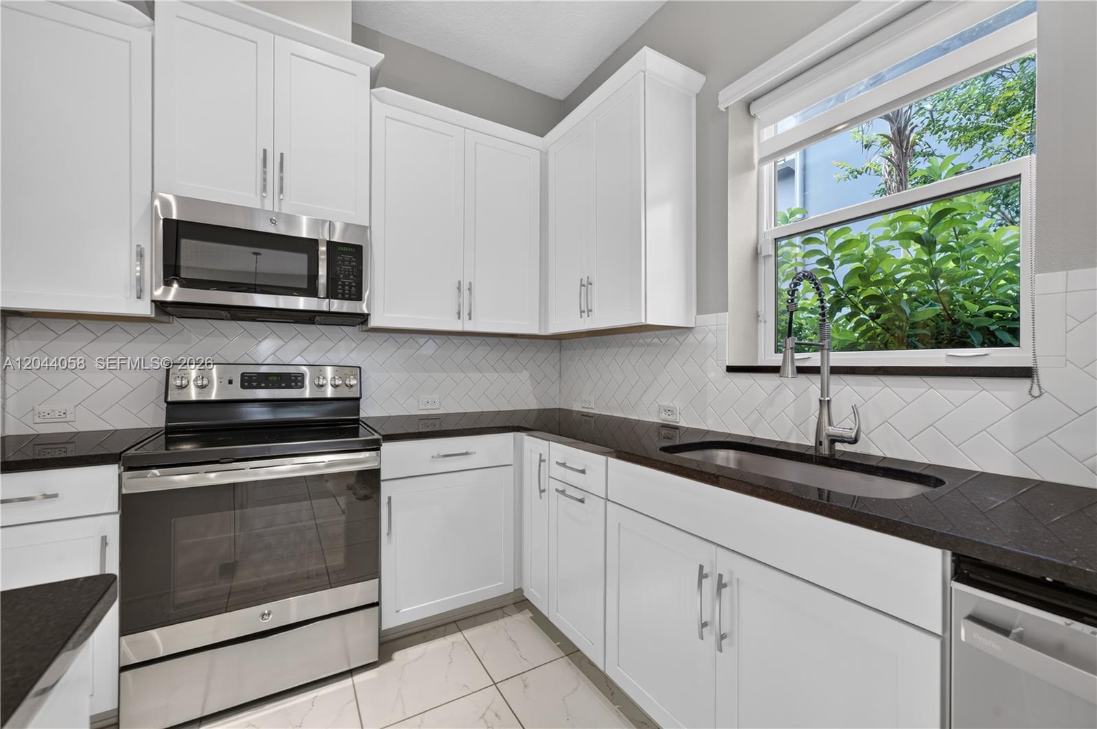 8437 Martinson