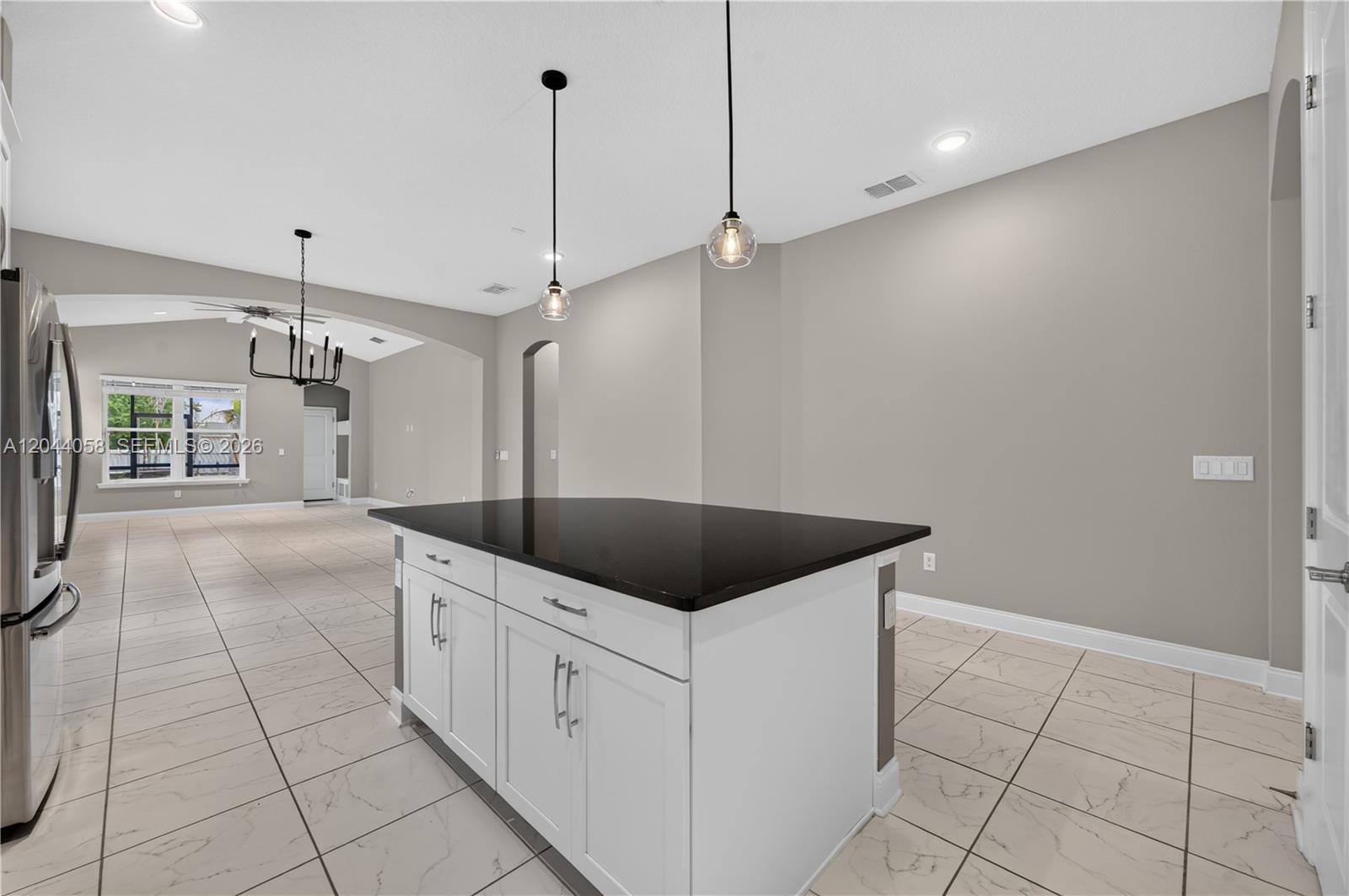 8437 Martinson